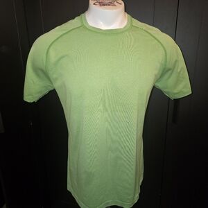 Lululemon Metal Vent Short Sleeve Shirt  Men's Medium Lime Green